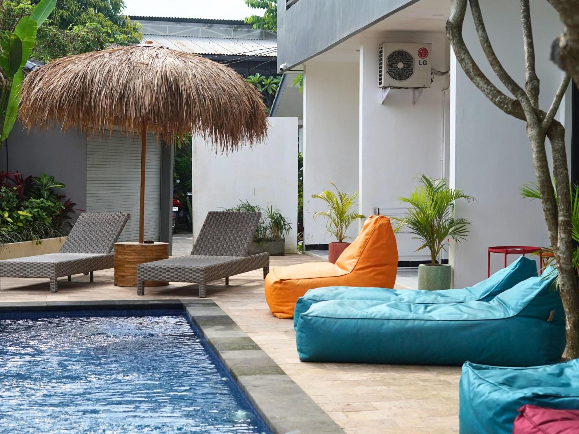 Summer Of Surf Hostel Uluwatu Ungasan Exterior foto